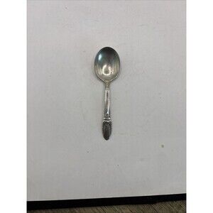VINTAGE FIRST LOVE ROGERS BROS 1847 SILVERPLATE BABY SPOON 4-1/8" Read